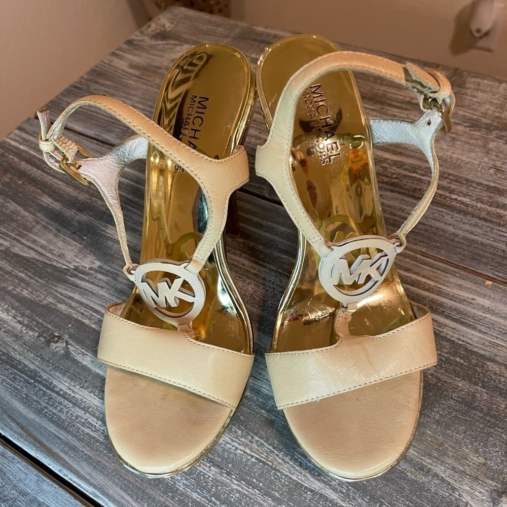 Michael Kors Cream/Gold High Heels Size 8 - Picture 7 of 9